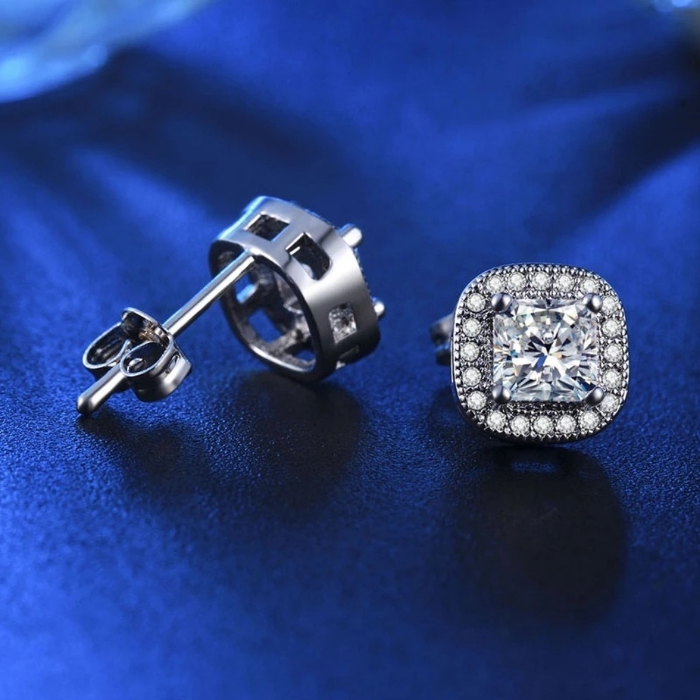 🎉Just in!!!🎉Silver earrings with Cz stones - Picture 3 of 5